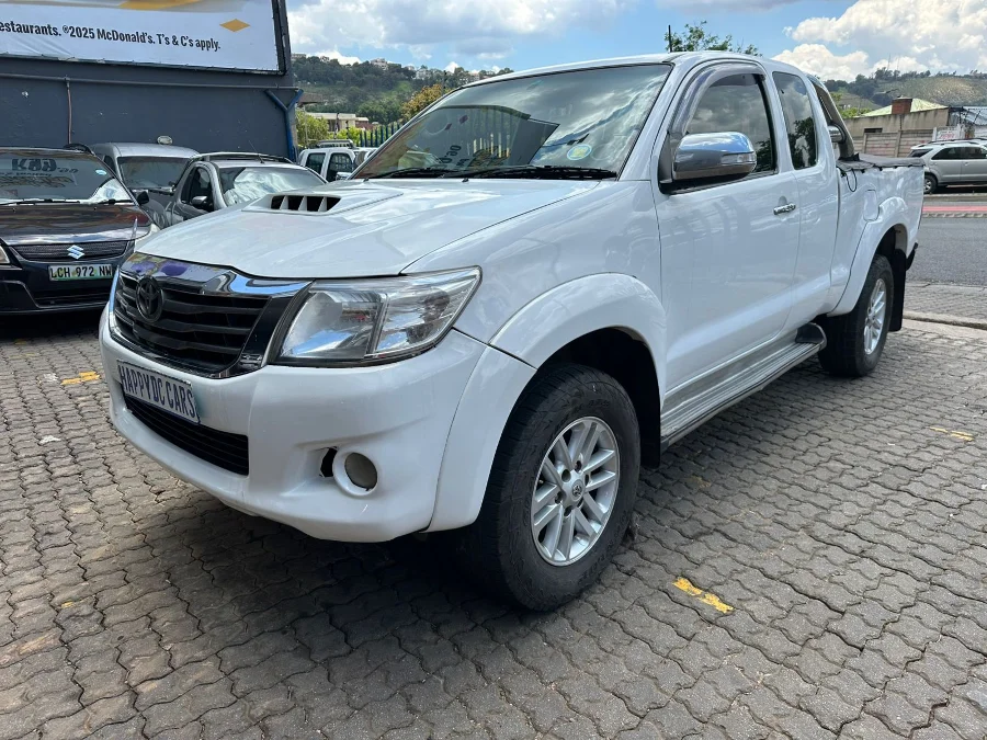 Used 2013 Toyota Hilux 3.0D-4D Xtra cab Raider - Happy DC Motors