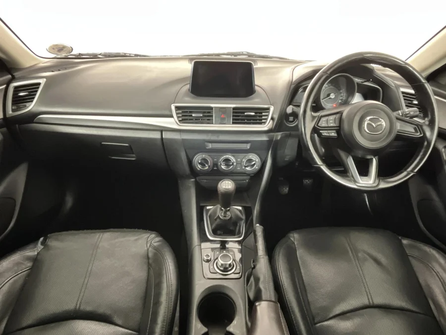 Used 2017 Mazda Mazda3 hatch 1.6 Dynamic - WeBuyCars The Dome