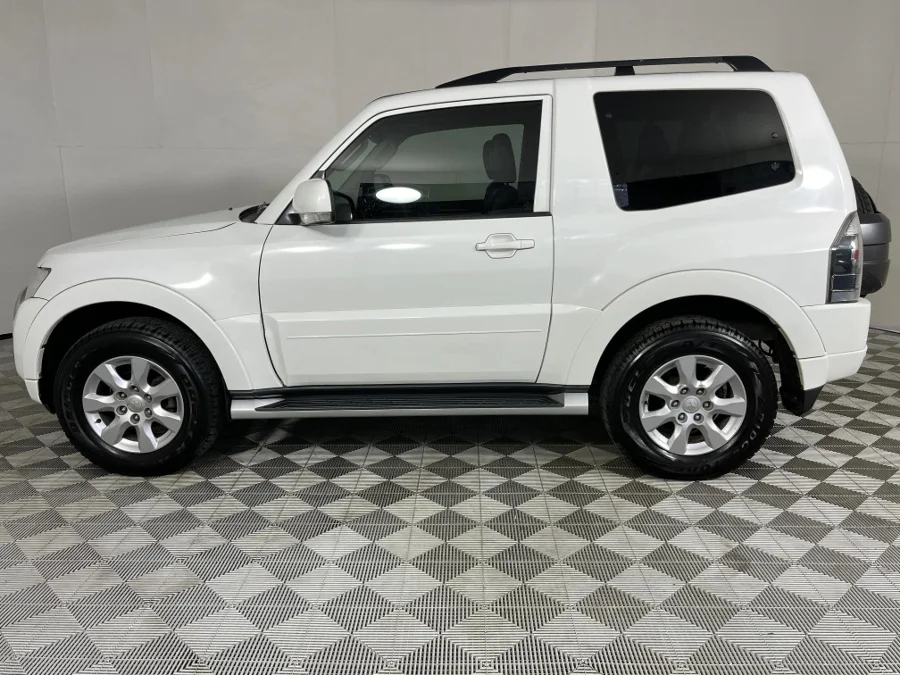 Used 2016 Mitsubishi Pajero 3-door 3.2DI-D GLS Pajero Legend Limited Edition 100 - WeBuyCars George Used 2016 Mitsubishi Pajero 3-door 3.2DI-D GLS Pajero Legend Limited Edition 100 - WeBuyCars George