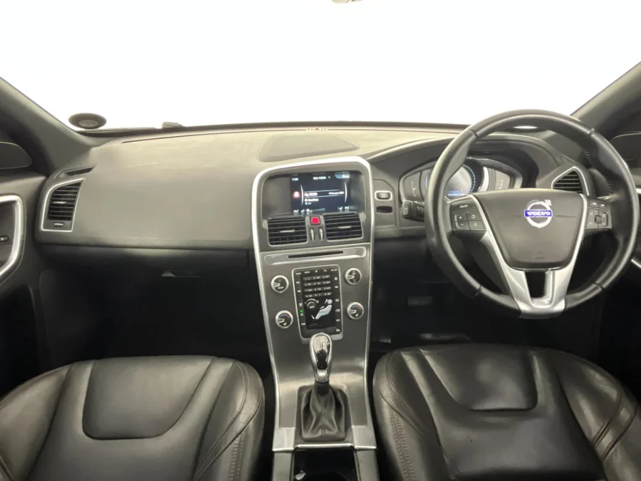 Used 2016 Volvo XC60 D4 Momentum - WeBuyCars George