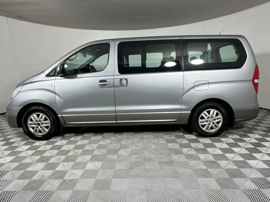 Used 2017 Hyundai H-1 2.5VGTi bus Elite 9-seater - WeBuyCars Riverhorse