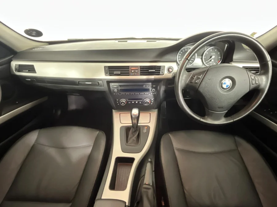 Used 2011 BMW 3 Series 320i auto - WeBuyCars The Dome