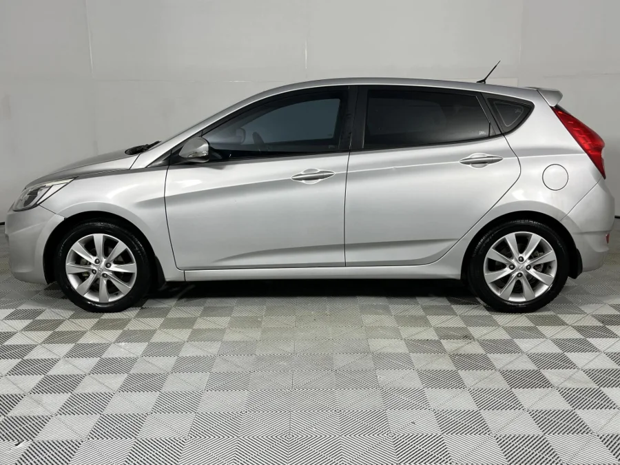 Used 2015 Hyundai Accent hatch 1.6 Fluid - WeBuyCars Silverlakes