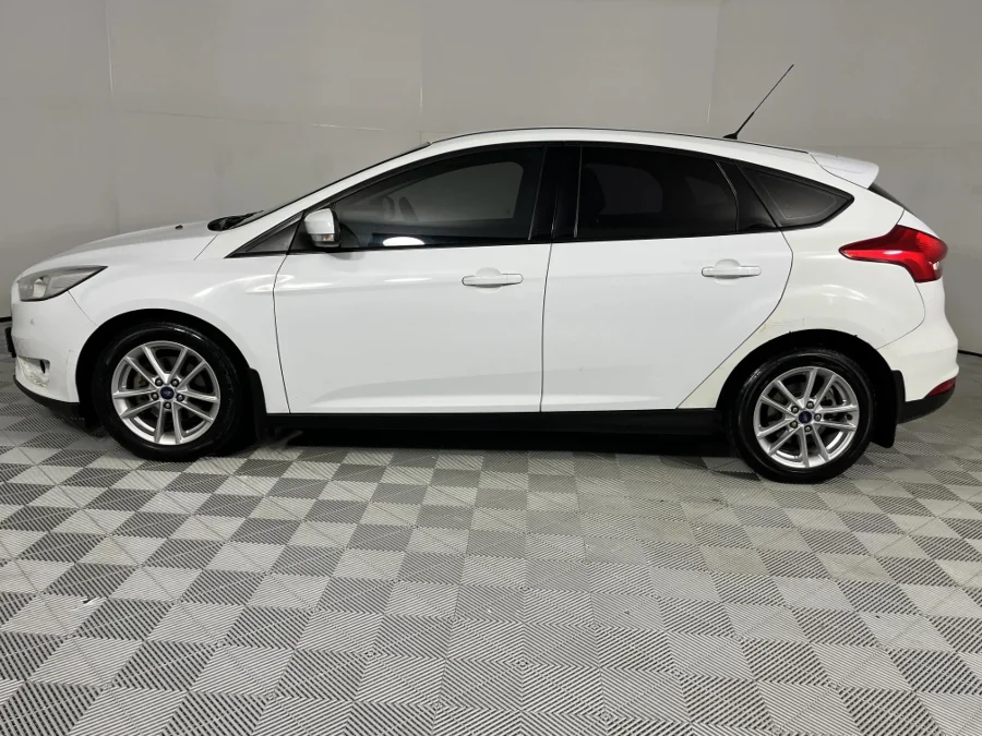 Used 2015 Ford Focus hatch 1.0T Trend - WeBuyCars Silverlakes