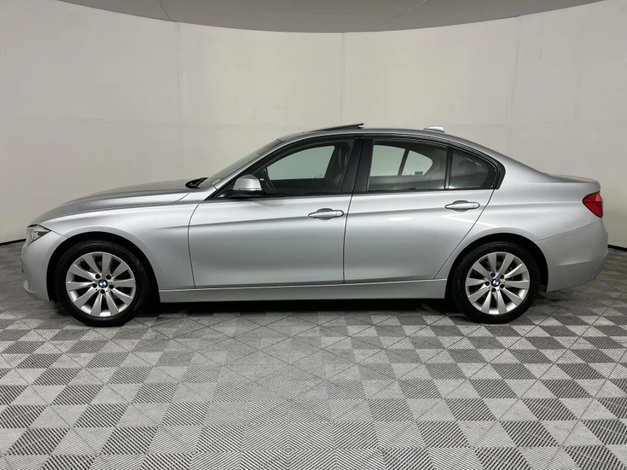 Used 2017 BMW 3 Series 320i sports-auto - WeBuyCars The Dome