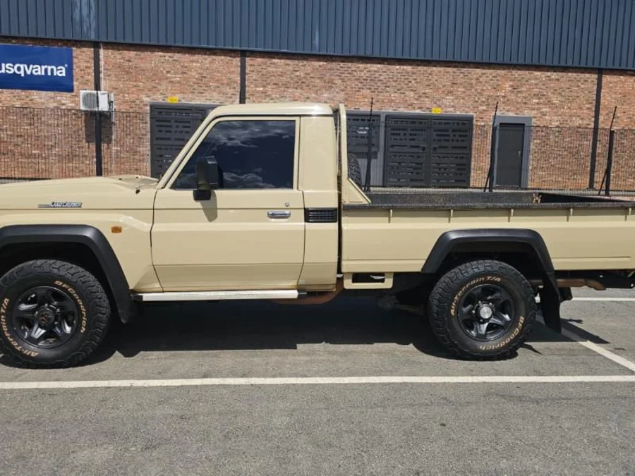 Used 2025 Toyota Land Cruiser 79 2.8GD-6 single cab auto - Khensani Imports And Exports Used 2025 Toyota Land Cruiser 79 2.8GD-6 single cab auto - Khensani Imports And Exports