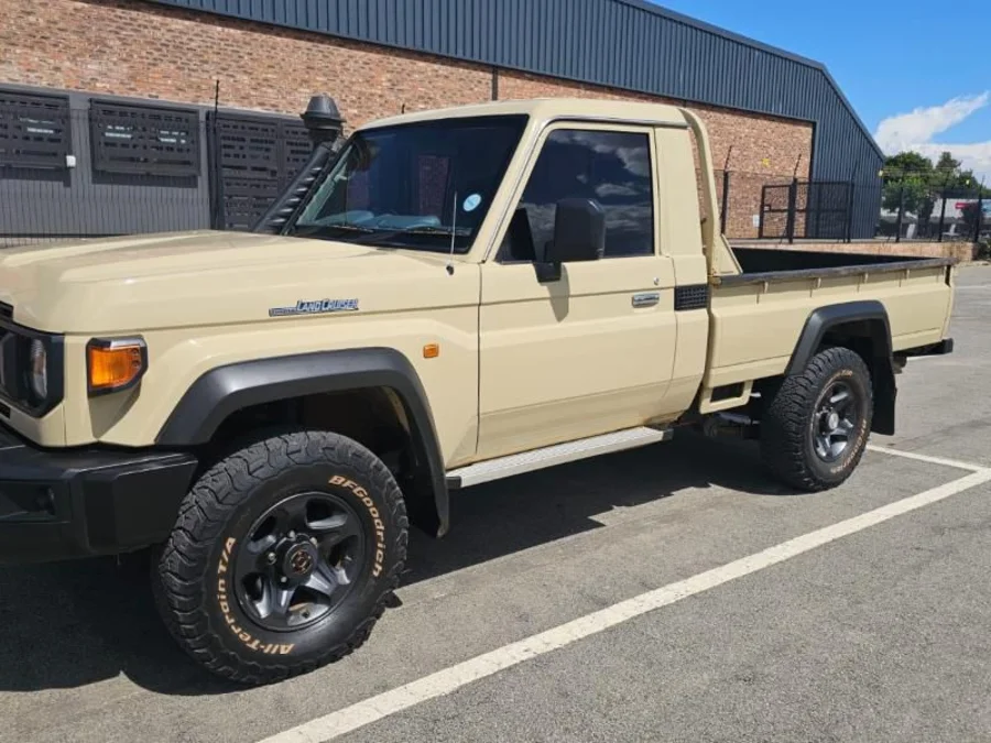 Used 2025 Toyota Land Cruiser 79 2.8GD-6 single cab auto - Khensani Imports And Exports Used 2025 Toyota Land Cruiser 79 2.8GD-6 single cab auto - Khensani Imports And Exports