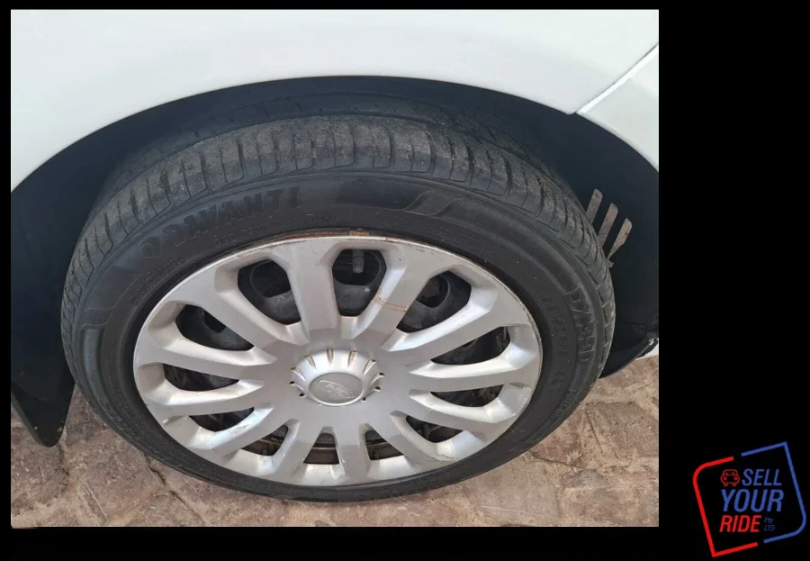 Used 2017 Ford Fiesta sedan 1.4 Ambiente - Sell Your Ride