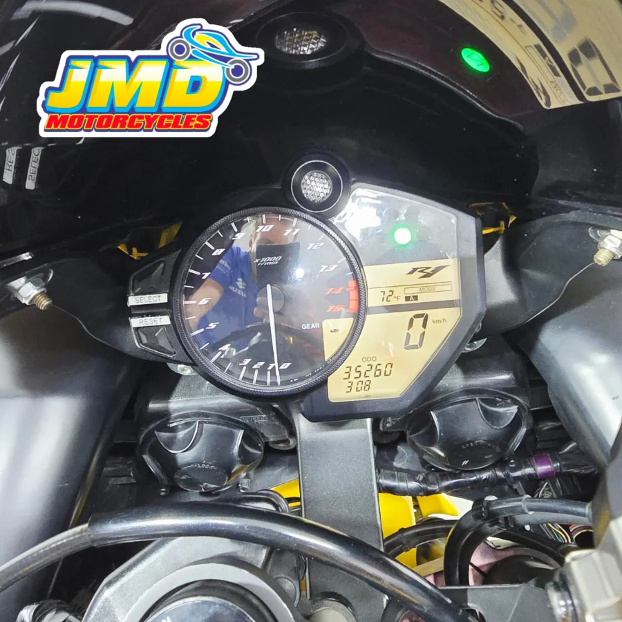 2009(REG 2010) YAMAHA YZF-R1 - JMD Motorcycles