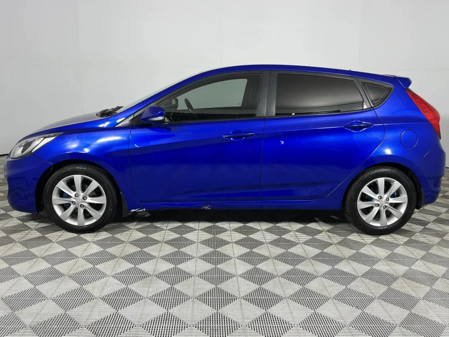 Used 2019 Hyundai Accent hatch 1.6 Fluid auto - WeBuyCars Richmond