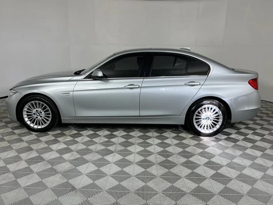 Used 2012 BMW 3 Series 320i Luxury sports-auto - WeBuyCars George