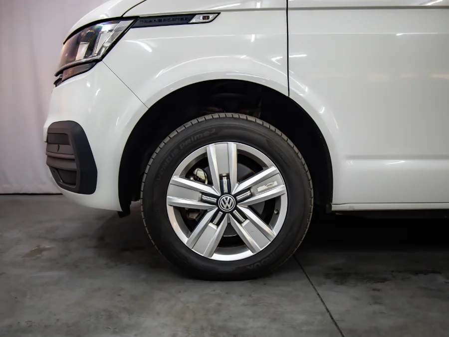 Used 2023 Volkswagen Transporter 2.0TDI Kombi SWB Trendline auto - Cherry Mahindra West Rand