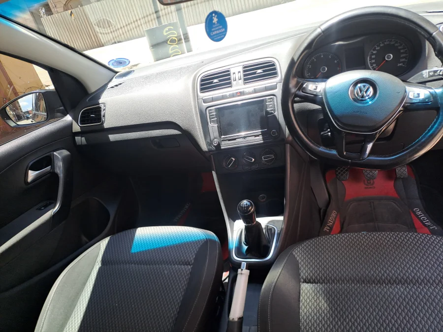 Used 2018 Volkswagen Polo sedan 1.6 Comfortline - Freeman Cars Used 2018 Volkswagen Polo sedan 1.6 Comfortline - Freeman Cars