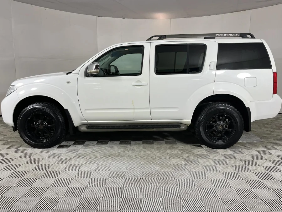 Used 2013 Nissan Pathfinder 2.5dCi SE auto - WeBuyCars The Dome Used 2013 Nissan Pathfinder 2.5dCi SE auto - WeBuyCars The Dome