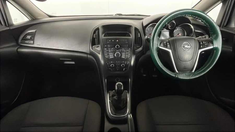 Used 2014 Opel Astra sedan 1.4 Turbo Essentia - WeBuycars East London