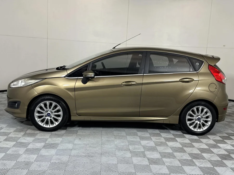 Used 2015 Ford Fiesta 5-door 1.0T Titanium - WeBuyCars Midstream
