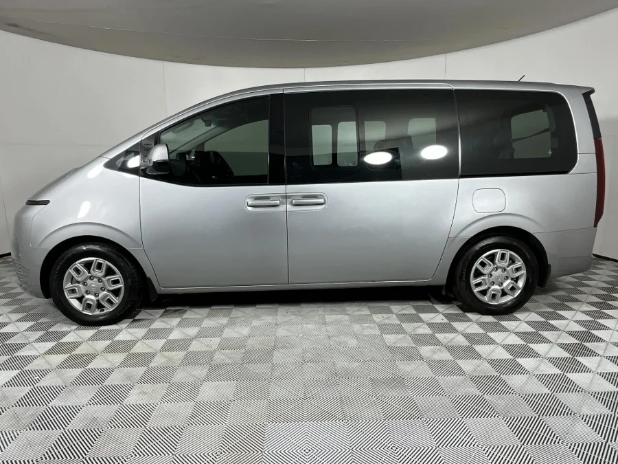 Used 2022 Hyundai Staria 2.2D Executive 9-seater - WeBuyCars Riverhorse Used 2022 Hyundai Staria 2.2D Executive 9-seater - WeBuyCars Riverhorse