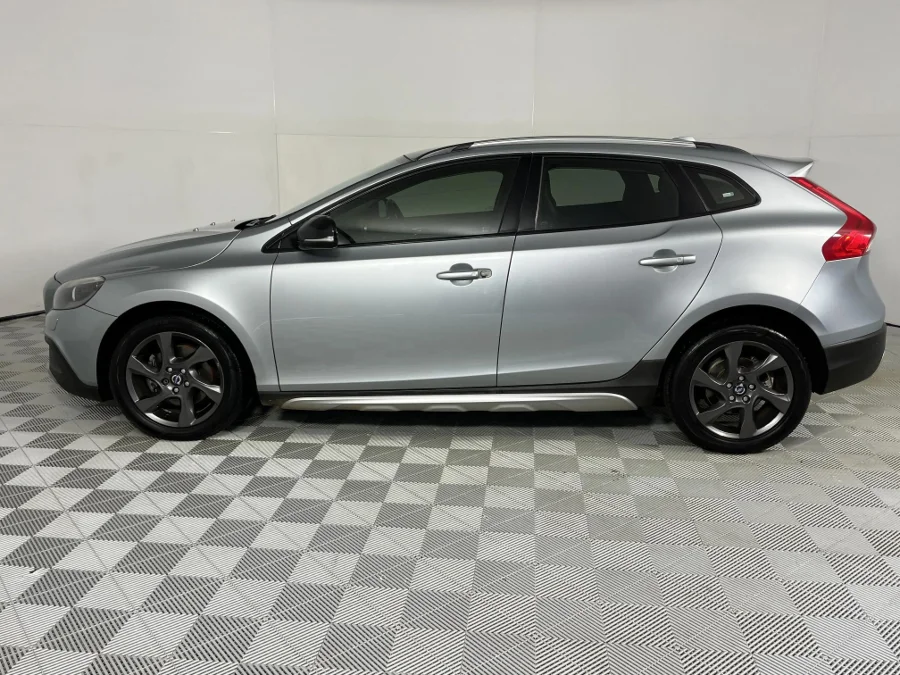 Used 2014 Volvo V40 Cross Country T4 Elite - WeBuyCars Silverlakes