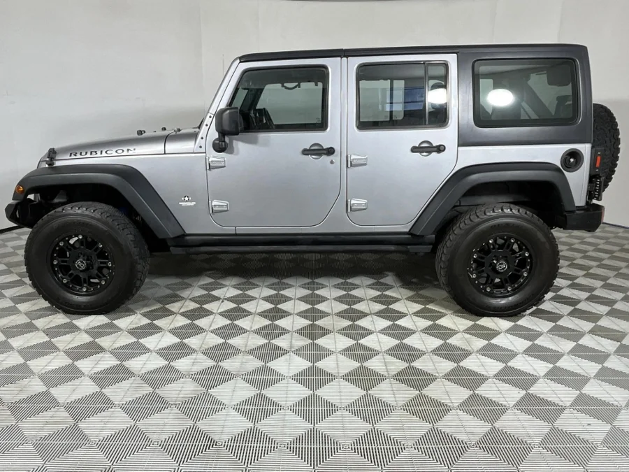 Used 2013 Jeep Wrangler Unlimited 3.6L Rubicon X - WeBuyCars George