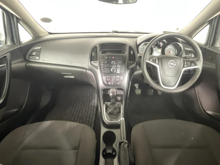 Used 2013 Opel Astra hatch 1.4 Turbo Enjoy Plus - WeBuyCars Richmond Used 2013 Opel Astra hatch 1.4 Turbo Enjoy Plus - WeBuyCars Richmond