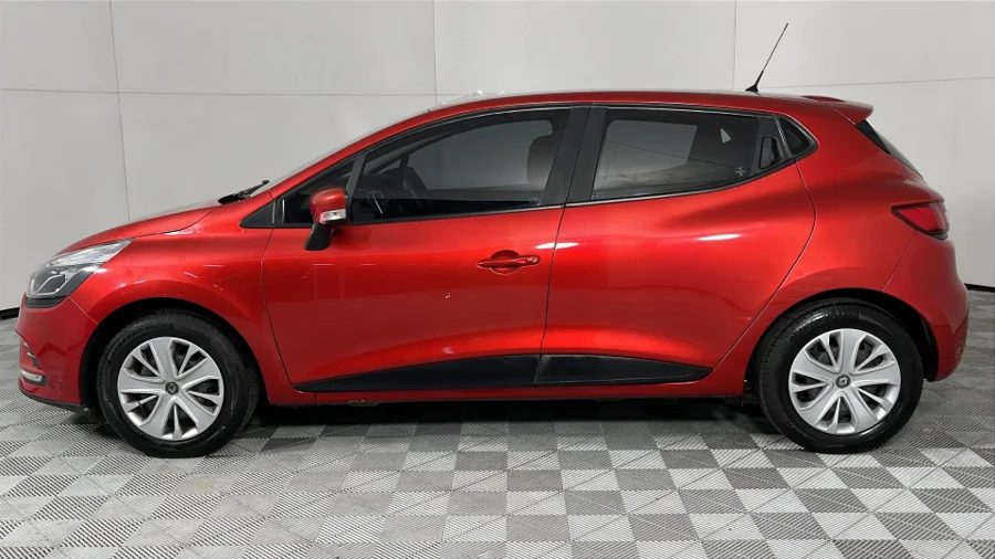 Used 2019 Renault Clio 66kW turbo Authentique - WeBuycars East London