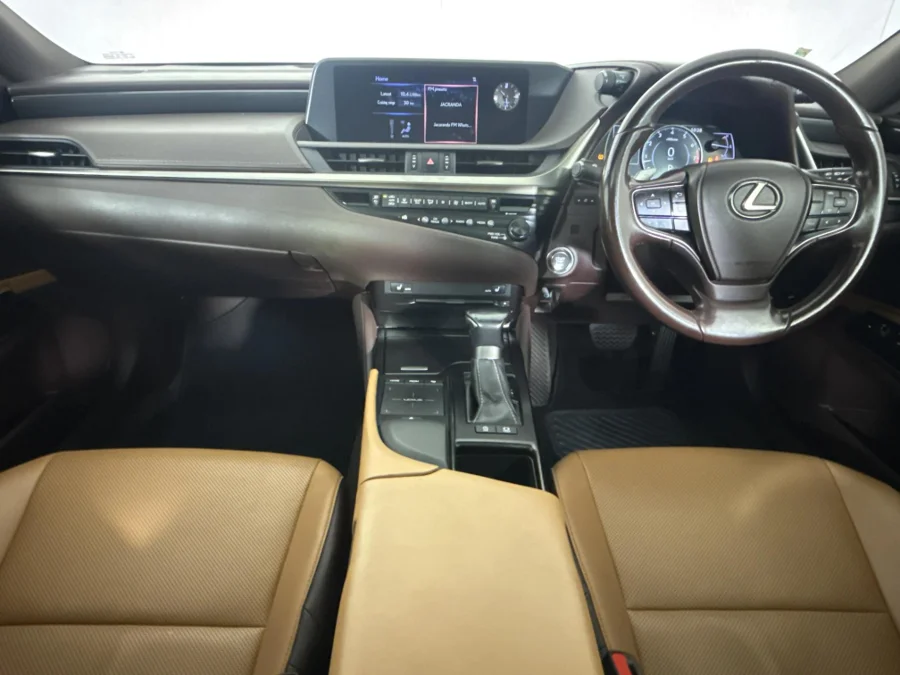 Used 2020 Lexus ES 250 EX - WeBuyCars Midstream