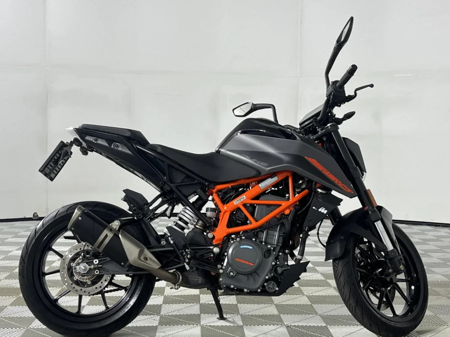 Used 2024 KTM Duke 390 Duke - WeBuyCars Silverlakes Used 2024 KTM Duke 390 Duke - WeBuyCars Silverlakes
