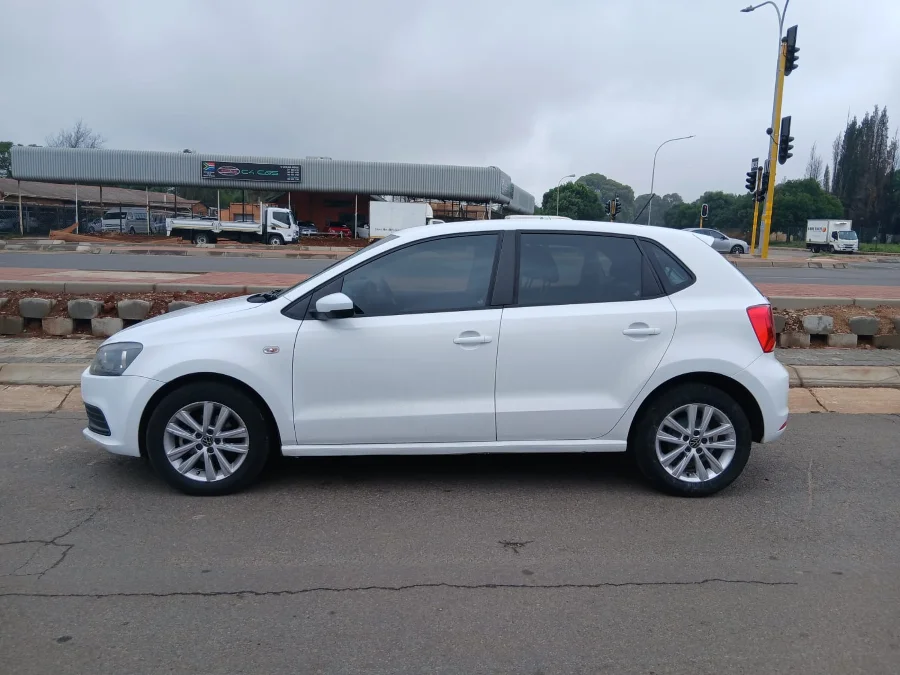 Used 2024 Volkswagen Polo Vivo hatch 1.4 Comfortline - Edu Auto Motors