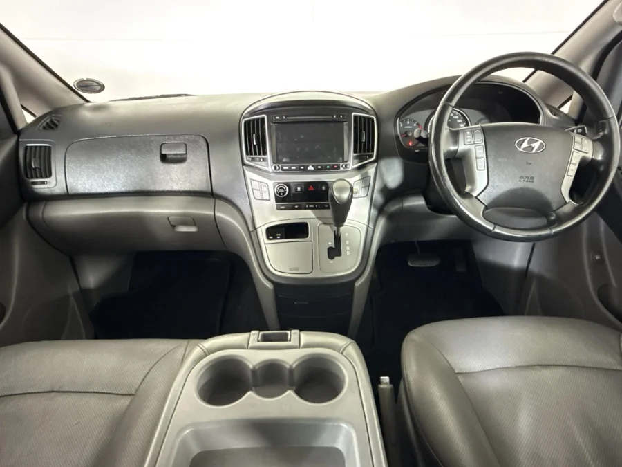 Used 2018 Hyundai H-1 2.5VGTi bus Elite 9-seater - WeBuyCars Midstream