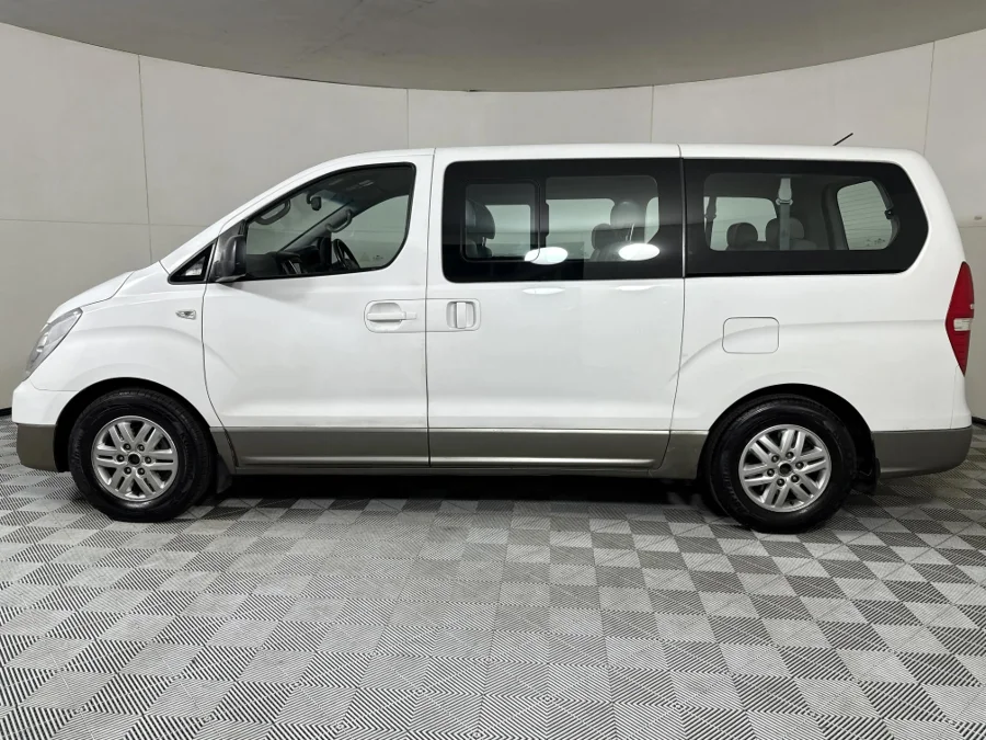 Used 2018 Hyundai H-1 2.5VGTi bus Elite 9-seater - WeBuyCars Midstream