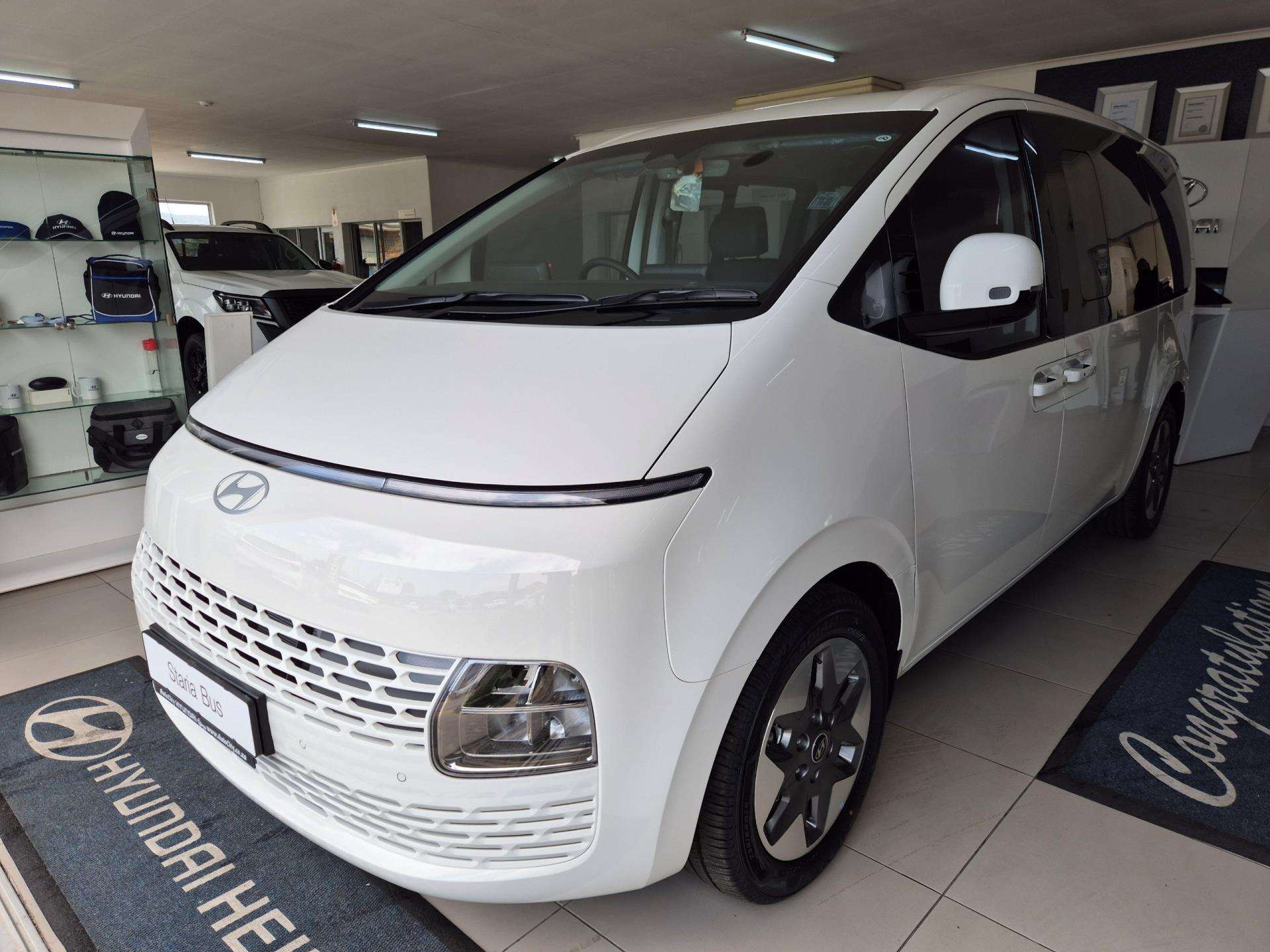Used 2025 Hyundai Staria 2.2D Elite