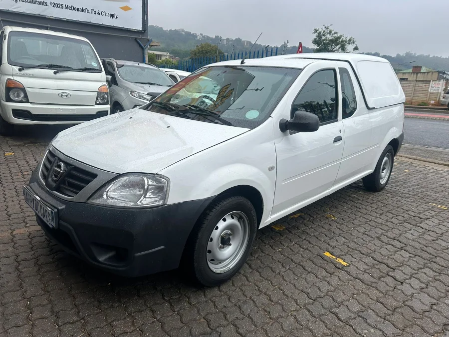 Used 2023 Nissan NP200 1.5dCi safety pack - Happy DC Motors