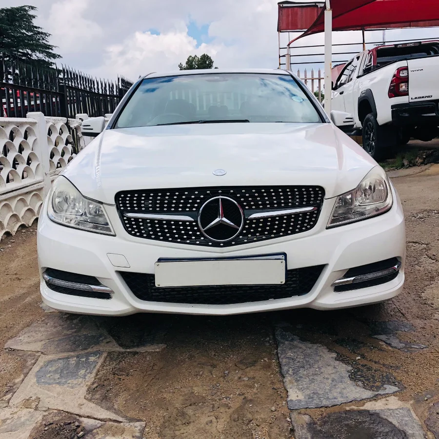 Used 2012 Mercedes-Benz C-Class C180 Classic auto - SG Cars