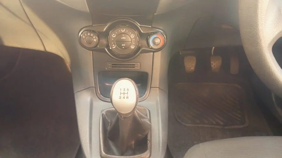 Used 2010 Ford Fiesta 5-door 1.4 Ambiente - Jambo Motors