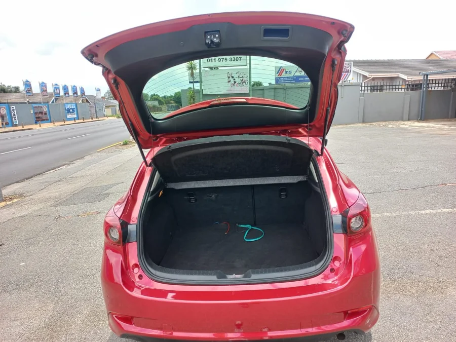 Used 2017 Mazda Mazda3 hatch 1.6 Dynamic - Skyview Autos