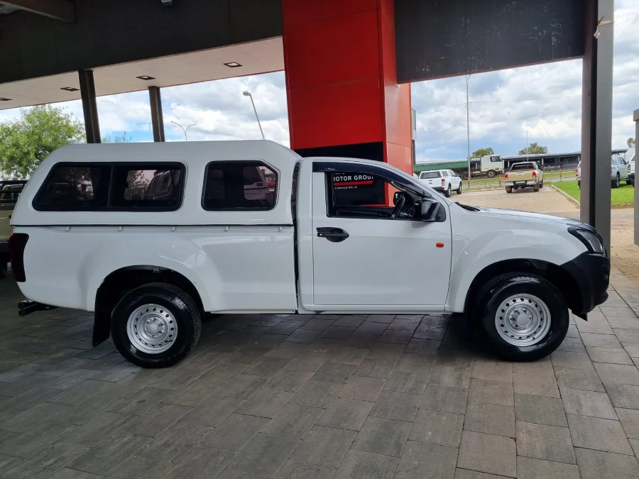 Used 2020 Isuzu D-Max 250C chassis cab - Highway Motors