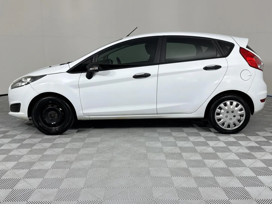 Used 2017 Ford Fiesta 5-door 1.4 Ambiente - WeBuyCars Vereeniging