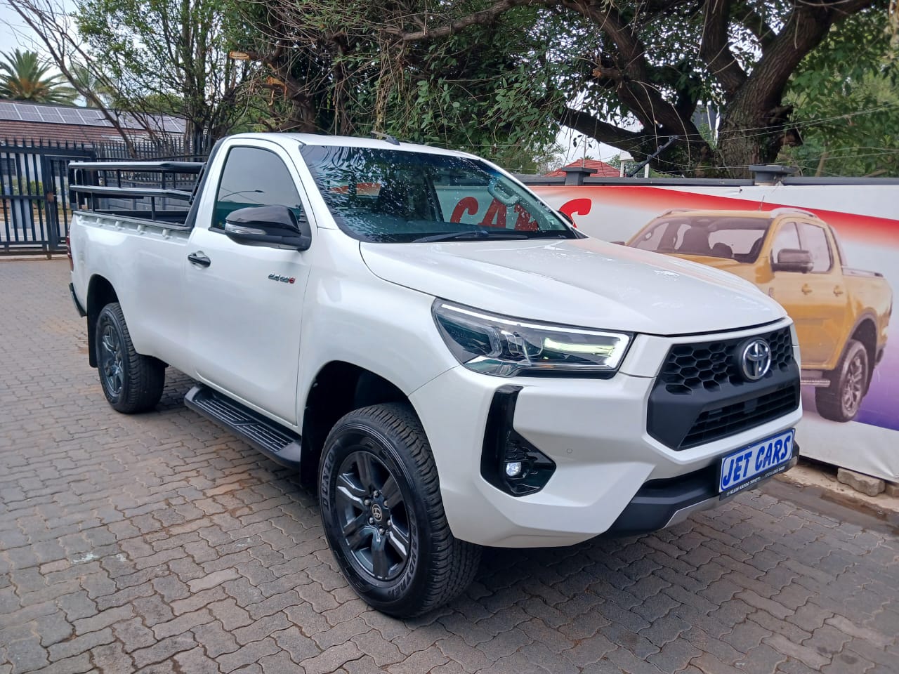 Used 2025 Toyota Hilux 2.4GD-6 4x4 SRX auto