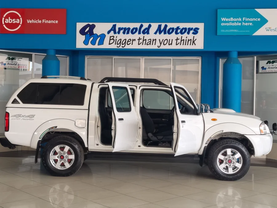 Used 2020 Nissan NP300 Hardbody 2.5TDi double cab 4x4 - Arnold Motors CC