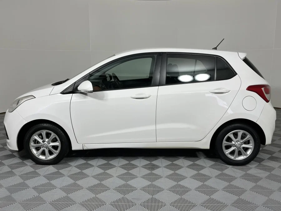 Used 2014 Hyundai Grand i10 1.25 Fluid auto - WeBuyCars Montana