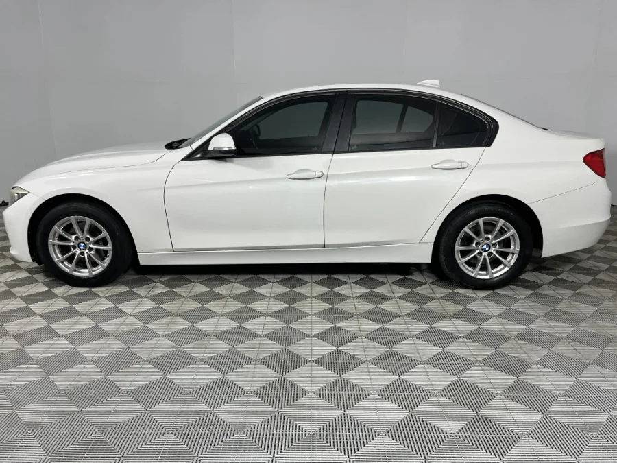 Used 2013 BMW 3 Series 320i sports-auto - WeBuyCars Richmond Used 2013 BMW 3 Series 320i sports-auto - WeBuyCars Richmond