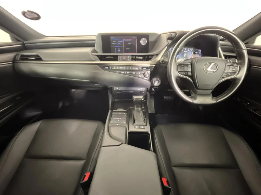 Used 2020 Lexus ES 250 EX - WeBuyCars Montana