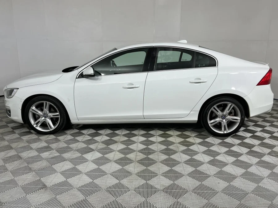 Used 2016 Volvo S60 D4 Momentum - WeBuyCars George