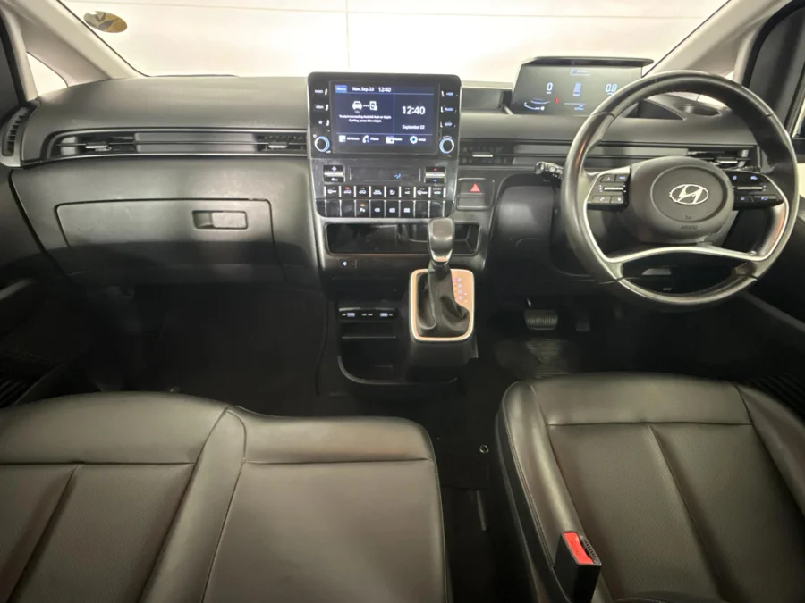 Used 2023 Hyundai Staria 2.2D Executive 9-seater - WeBuyCars Midstream