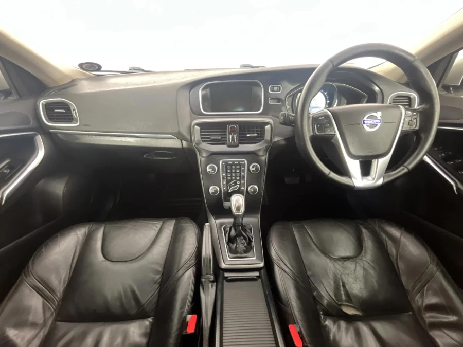 Used 2013 Volvo V40 D3 Elite - WeBuyCars Polokwane Used 2013 Volvo V40 D3 Elite - WeBuyCars Polokwane