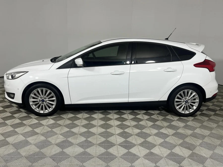Used 2017 Ford Focus hatch 1.0T Trend auto - WeBuyCars Richmond