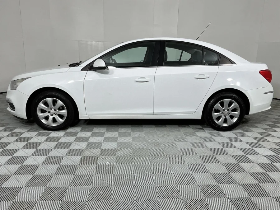 Used 2016 Chevrolet Cruze sedan 1.6 LS - WeBuyCars Gqeberha Used 2016 Chevrolet Cruze sedan 1.6 LS - WeBuyCars Gqeberha