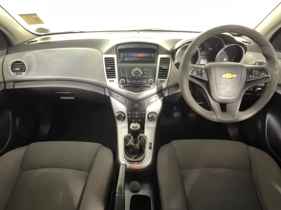 Used 2016 Chevrolet Cruze sedan 1.6 L - WeBuyCars The Dome Used 2016 Chevrolet Cruze sedan 1.6 L - WeBuyCars The Dome