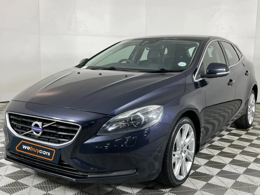 Used 2016 Volvo V40 D3 Momentum - WeBuyCars Vereeniging