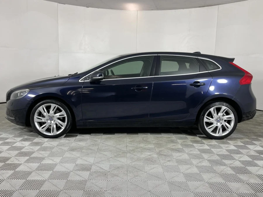 Used 2016 Volvo V40 D3 Momentum - WeBuyCars Vereeniging